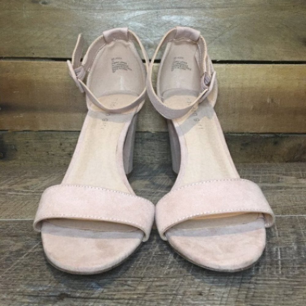 EUC Women’s Madden Girl Belindda Sandal - Picture 3 of 10